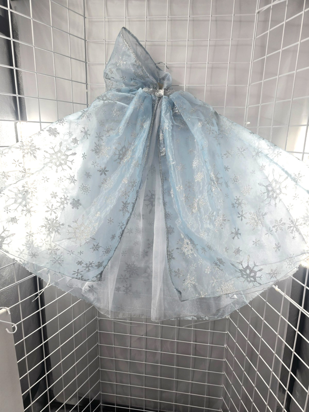 Elisha DisneyLand Paris Blue Silver Glitter Snowflake Hooded Lined Cape